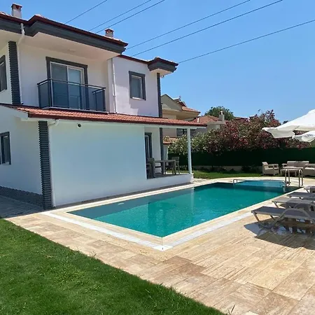 Luxury For Rent Dalyan, 3 Bedrooms, With Private Pool ヴィラ *