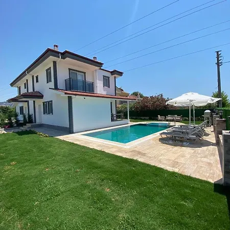 Luxury For Rent Dalyan, 3 Bedrooms, With Private Pool ヴィラ オルタジャ